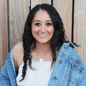 Meet your Posher, Gabriela